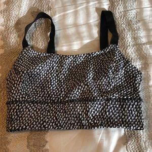Lululemon sports bra size 4